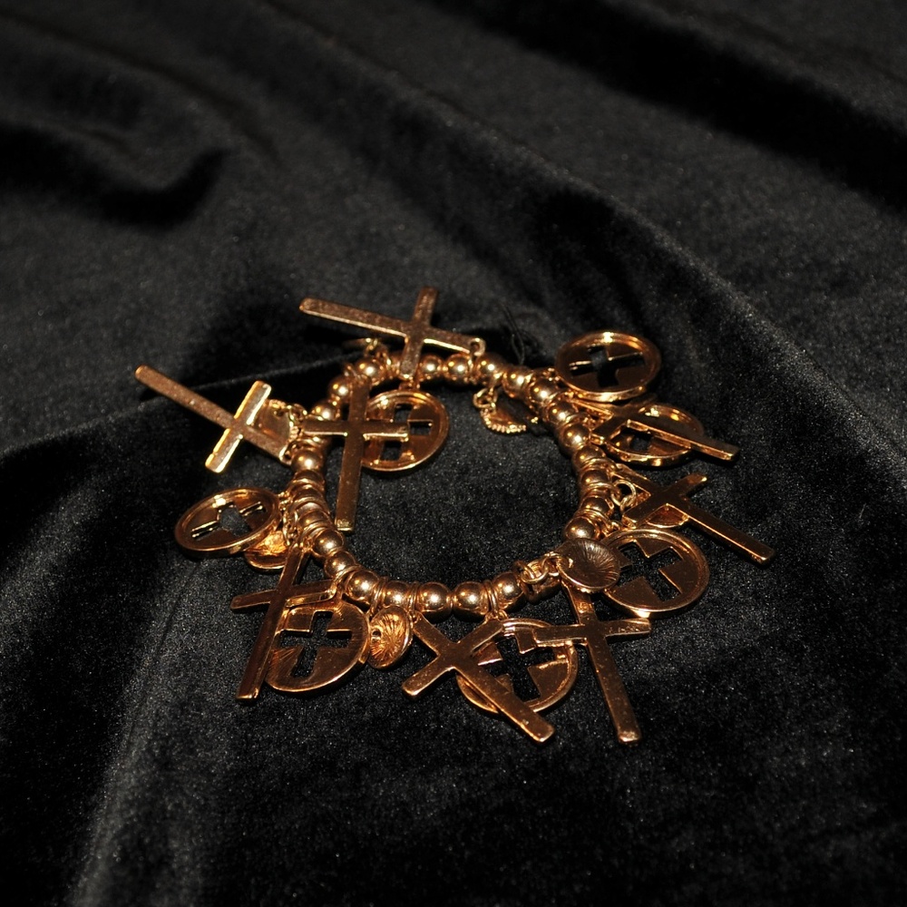 Gold Cross Stretchable Bracelet 8041 - Picture 2 of 6